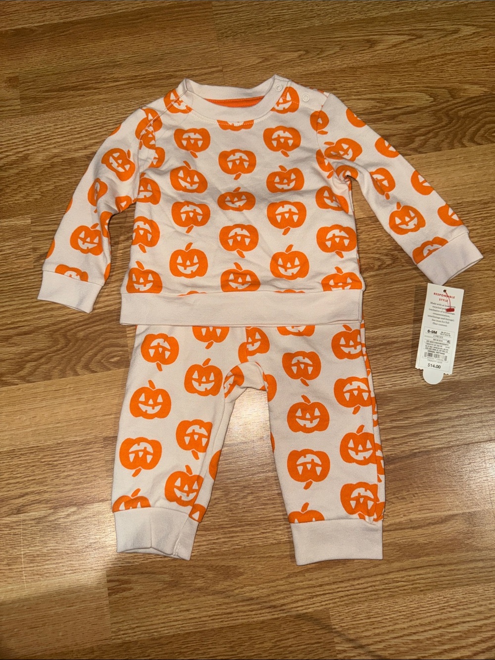 Cat & Jack Orange Pumpkin Print Kids Matching Set on Cream